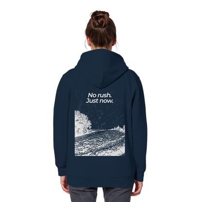 Grüne Wiese - No rush. Just now. - Unisex Bio Basic Hoodie