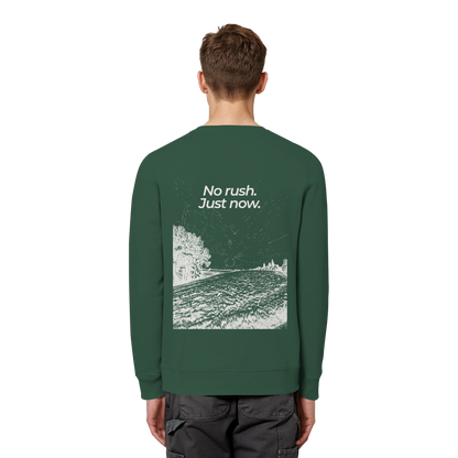 Grüne Wiese - No rush. Just now. - Unisex Bio Basic Sweatshirt