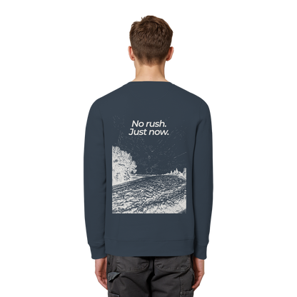 Grüne Wiese - No rush. Just now. - Unisex Bio Basic Sweatshirt