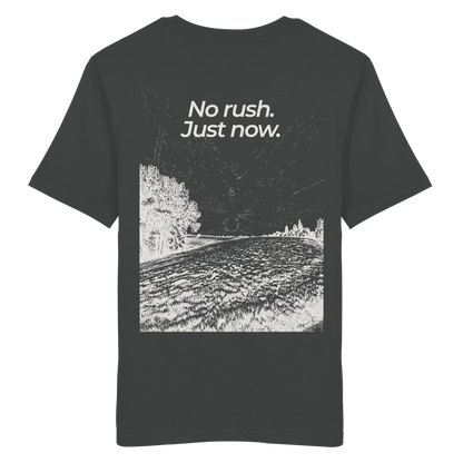 Grüne Wiese - No rush. Just now. - Unisex Bio T-Shirt