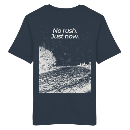 Grüne Wiese - No rush. Just now. - Unisex Bio T-Shirt