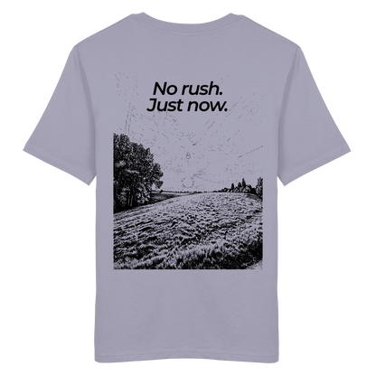 Grüne Wiese - No rush. Just now. - Unisex Bio T-Shirt