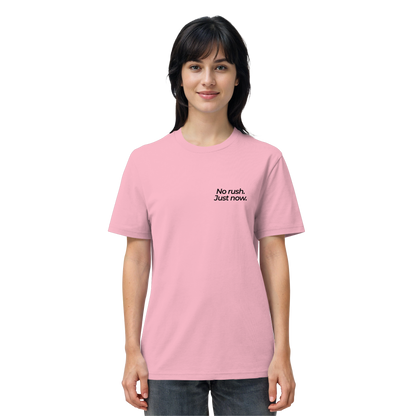 Grüne Wiese - No rush. Just now. - Unisex Bio T-Shirt