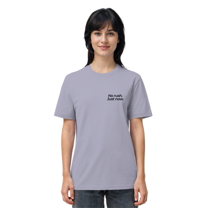 Grüne Wiese - No rush. Just now. - Unisex Bio T-Shirt